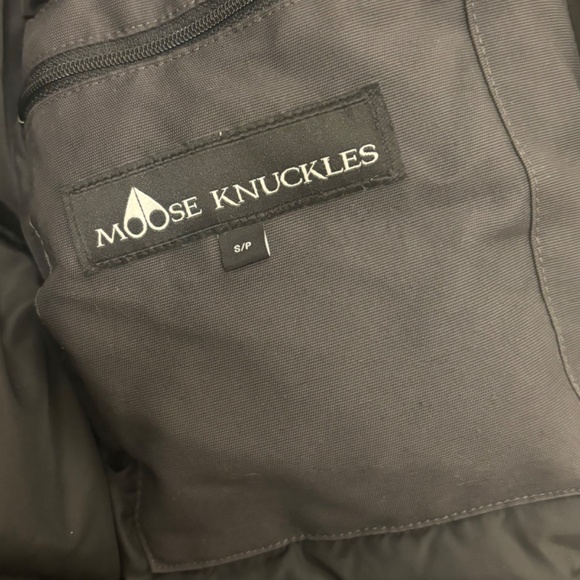 Moose Knuckles Women's Original Debbie Shearling Black Bomber Jacket small - Picture 4 of 8